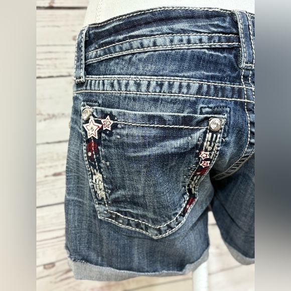 Miss Me Cuffed Red White and Blue Star Shorts in Size 29 - Picture 7 of 12